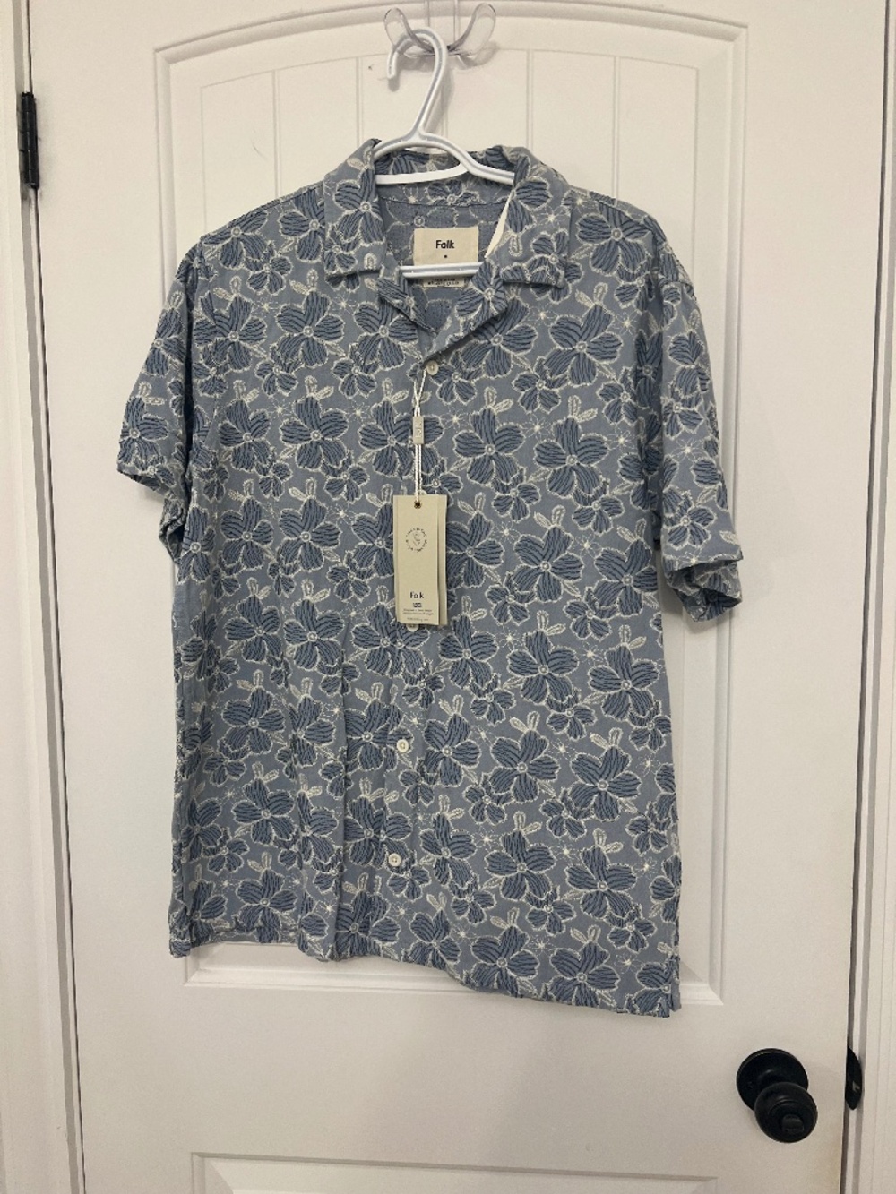 Folk Blue and White Floral Short Sleeve Button-Up Shirt